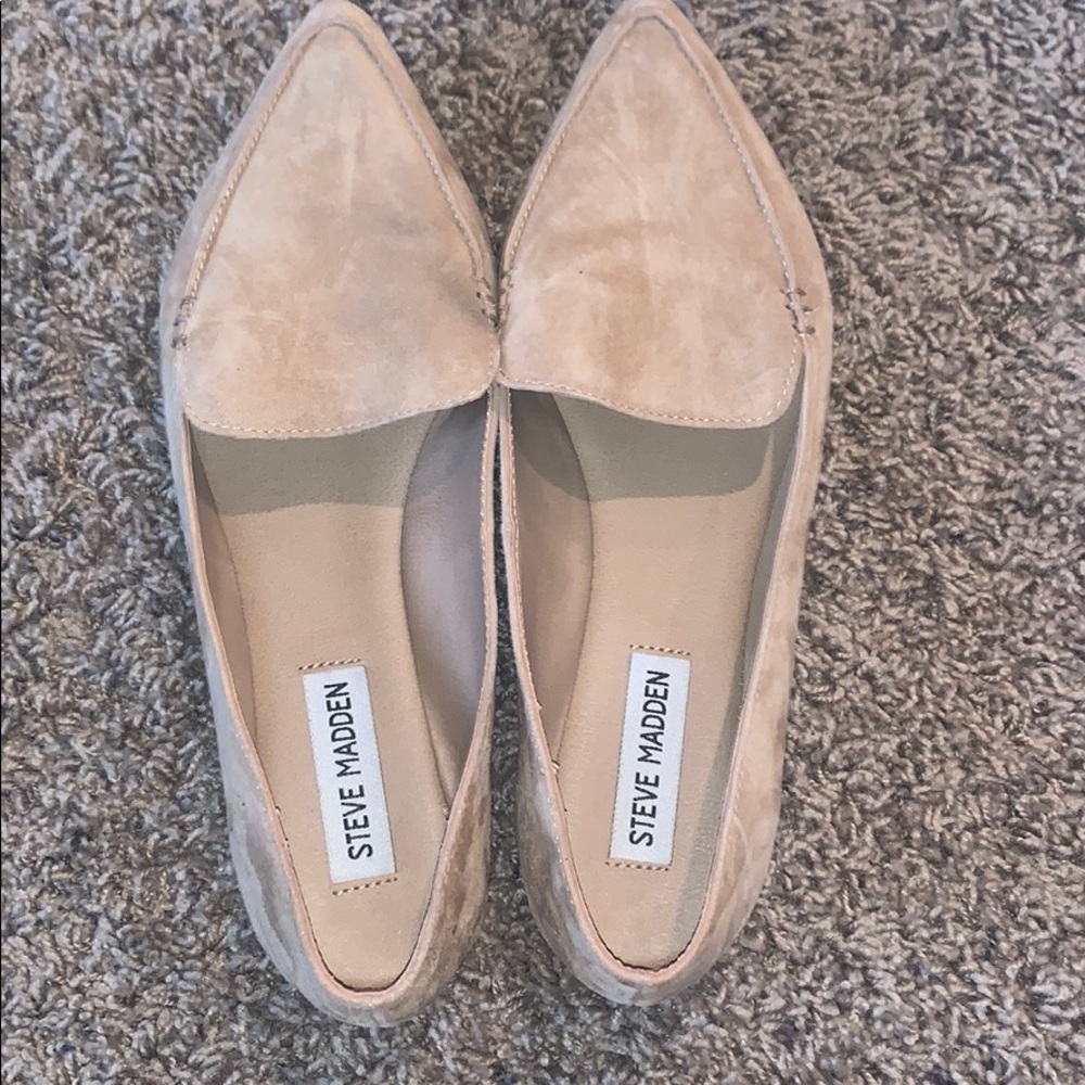 Women’s flats